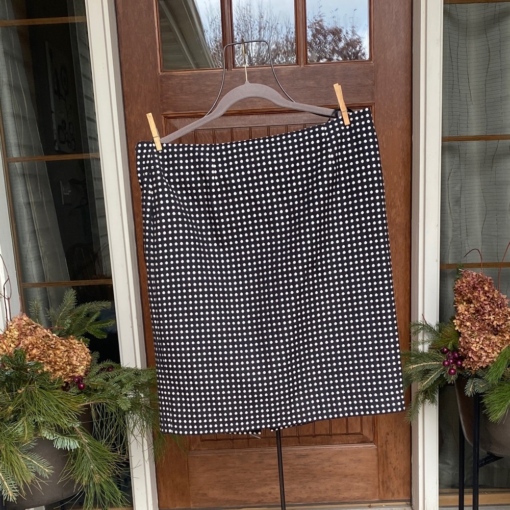 Anne Klein Black and White Pencil Skirt